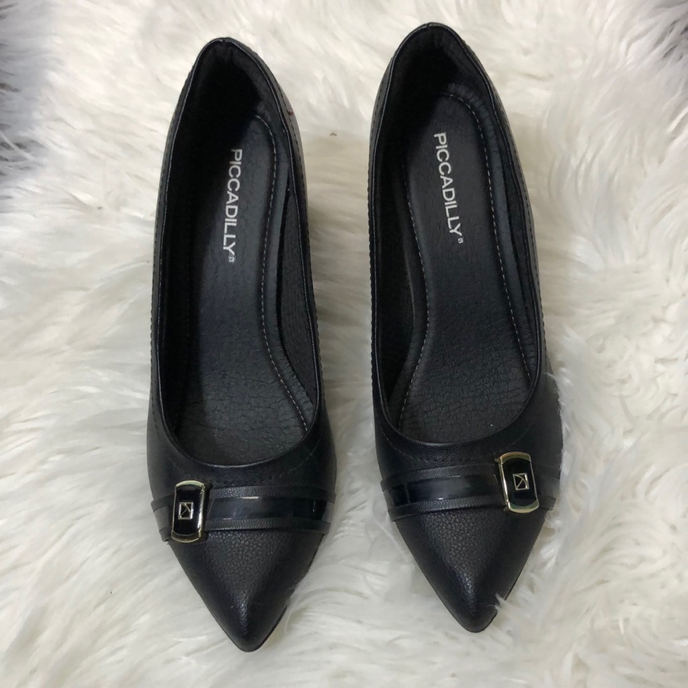 👠 Piccadilly  black wedge shoe
